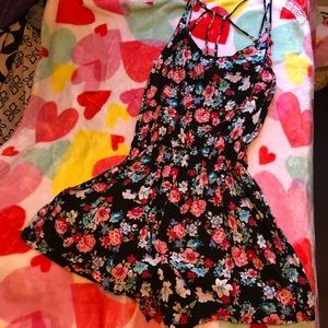 Cute romper🌸🌸 NWOT